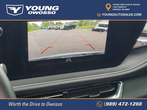 Used 2025 Buick Envista Sport Touring w/ Experience Buick Package FWD image 19
