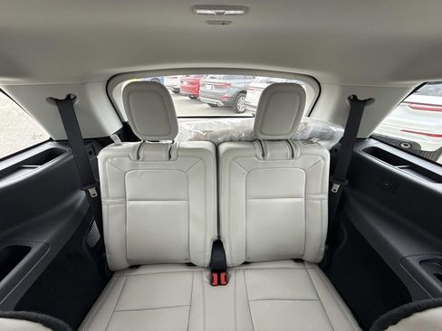 New 2026 Lincoln Aviator Reserve image 18