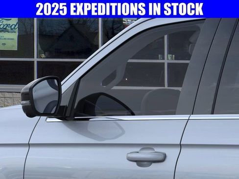 New 2025 Ford Expedition Max Active image 20