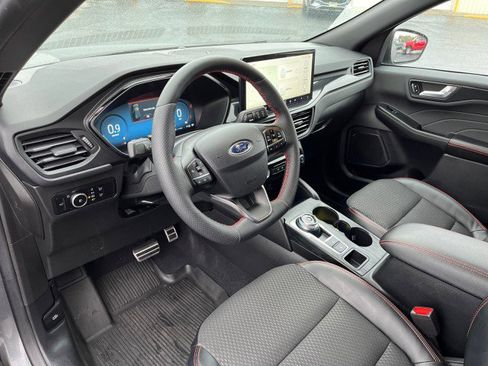 Used 2023 Ford Escape ST-Line Select w/ Tech Pack #2 image 11