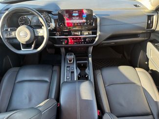 Used 2023 Nissan Pathfinder SL video 2