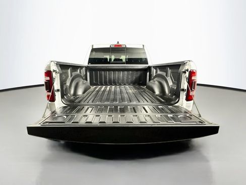 Used 2022 RAM 1500 Laramie AWD/4WD image 35