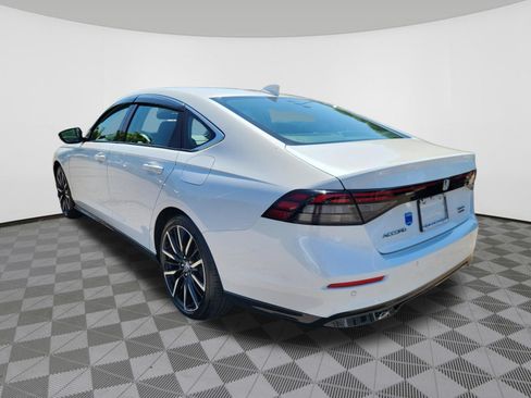 Certified 2023 Honda Accord Touring image 3