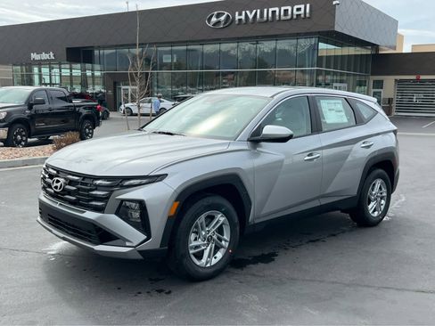 New 2026 Hyundai Tucson SE image 1