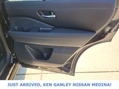 Certified 2025 Nissan Pathfinder Platinum AWD/4WD image 21