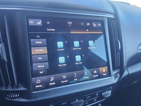 Used 2021 Maserati Levante GranLusso image 43