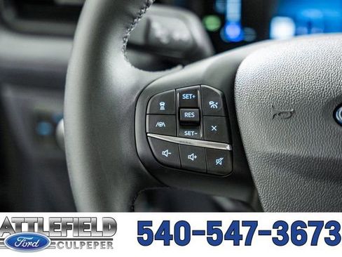 New 2025 Ford Maverick Lariat w/ Black Appearance Package image 28