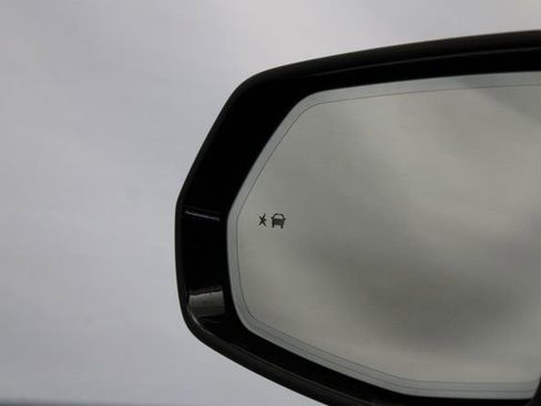 Certified 2022 Cadillac XT4 Premium Luxury w/ Enhanced Visibility Package image 19