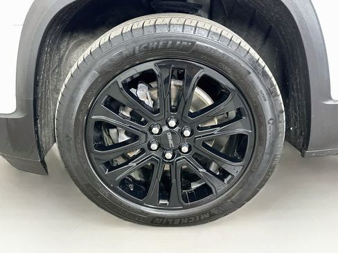 Used 2023 GMC Acadia SLT w/ Elevation Edition AWD/4WD image 8
