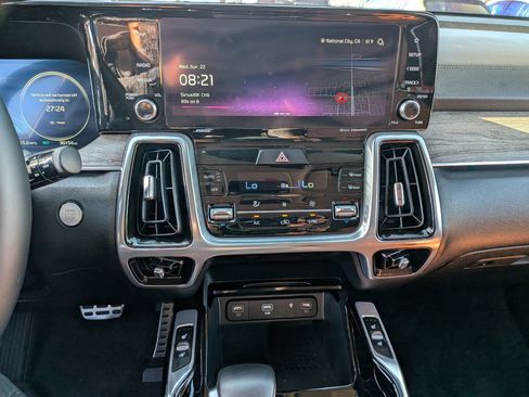Used 2023 Kia Sorento SX Prestige AWD/4WD image 19