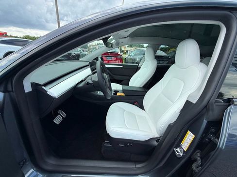 Used 2023 Tesla Model Y Performance AWD/4WD image 9