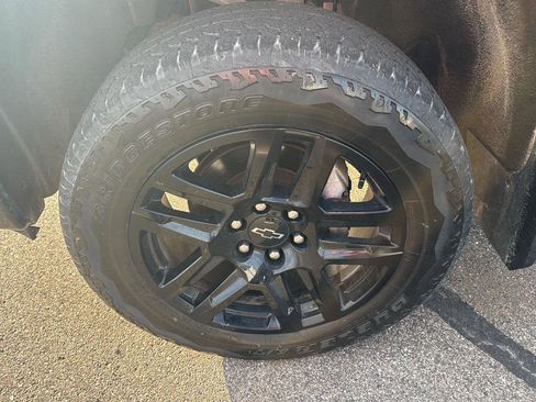 Used 2023 Chevrolet Silverado 1500 LT Trail Boss w/ Protection Package image 11