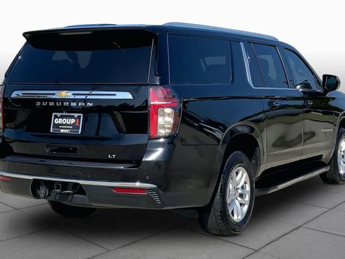 Used 2023 Chevrolet Suburban LT RWD image 13