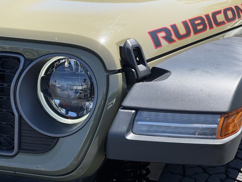 Used 2026 Jeep Gladiator Rubicon AWD/4WD image 5
