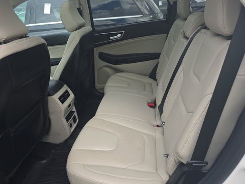 Used 2022 Ford Edge Titanium w/ Equipment Group 301A image 4