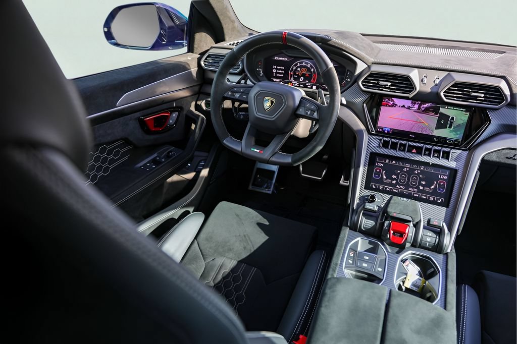 Used 2024 Lamborghini Urus Performante AWD/4WD image 31