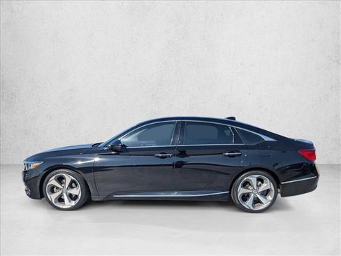 Used 2018 Honda Accord Touring image 8