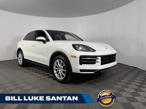 Used 2024 Porsche Cayenne AWD/4WD image 1