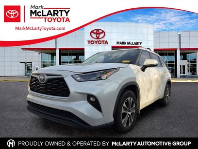 Used 2023 Toyota Highlander XLE