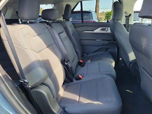 Used 2025 Ford Explorer Active image 18