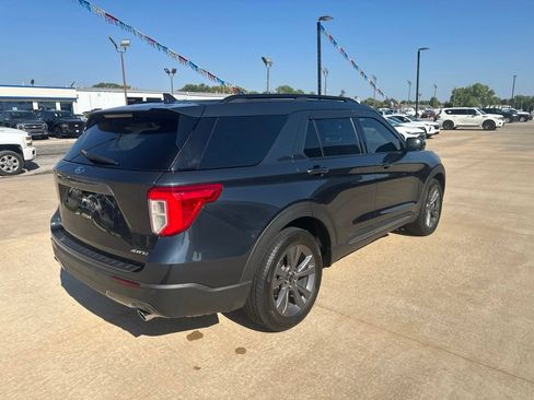 Used 2023 Ford Explorer XLT w/ Equipment Group 202A AWD/4WD image 32