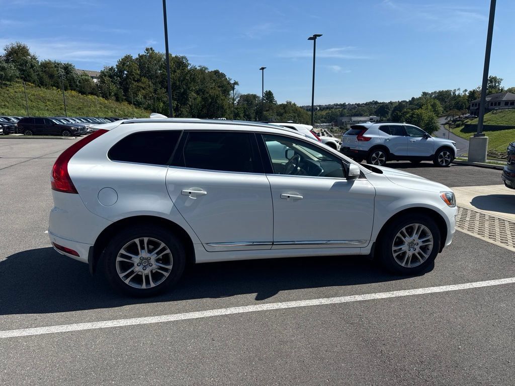 Used 2016 Volvo XC60 T5 Premier AWD/4WD image 6