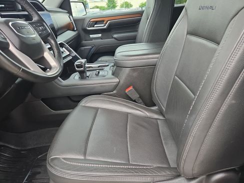 Used 2023 GMC Sierra 1500 Denali AWD/4WD image 14