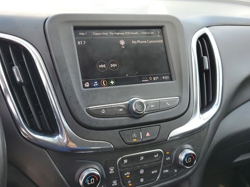 Used 2022 Chevrolet Equinox LT FWD image 26