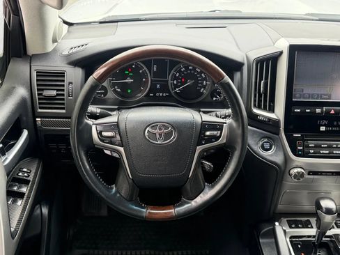 Used 2017 Toyota Land Cruiser AWD/4WD image 17