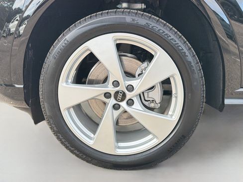 New 2025 Audi Q5 Prestige image 43