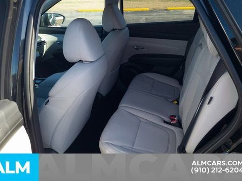 Certified 2025 Hyundai Tucson SEL image 18