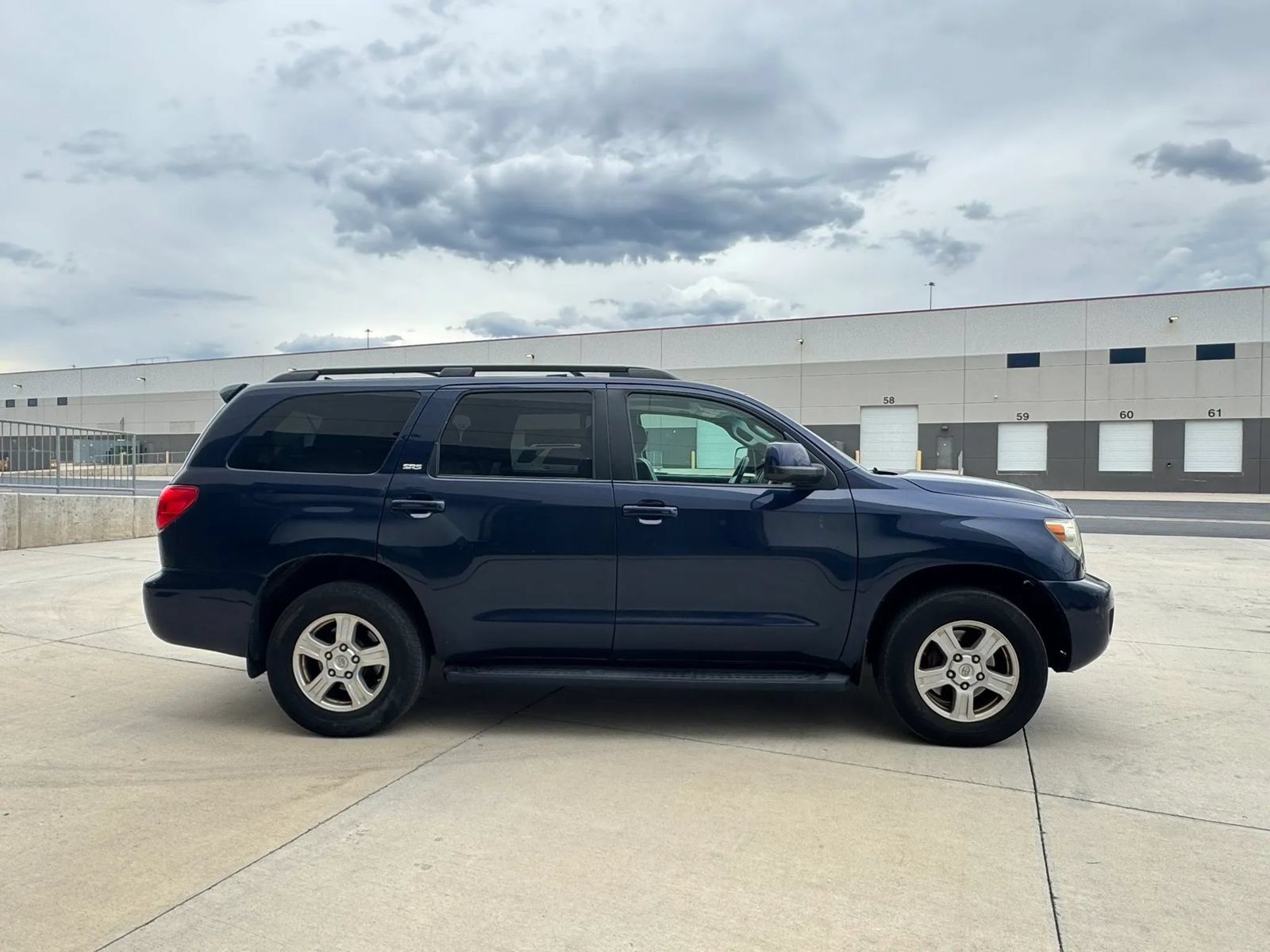 Used 2010 Toyota Sequoia SR5 AWD/4WD image 6