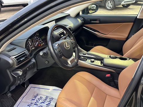 Used 2020 Lexus IS 300 AWD w/ Premium Package image 12