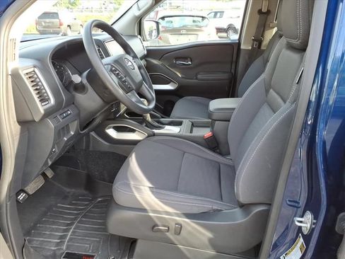 Used 2023 Nissan Frontier SV w/ Tow Package AWD/4WD image 12
