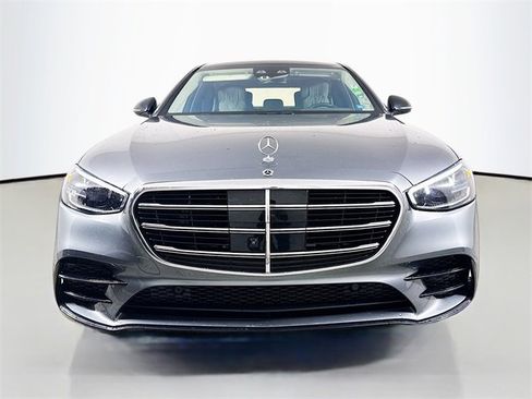 Used 2021 Mercedes-Benz S 580 4MATIC Sedan image 2
