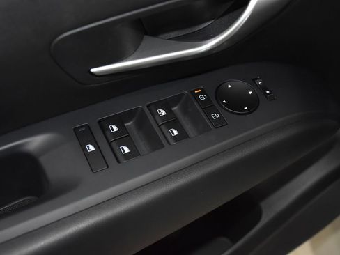 New 2026 Hyundai Tucson SE image 19