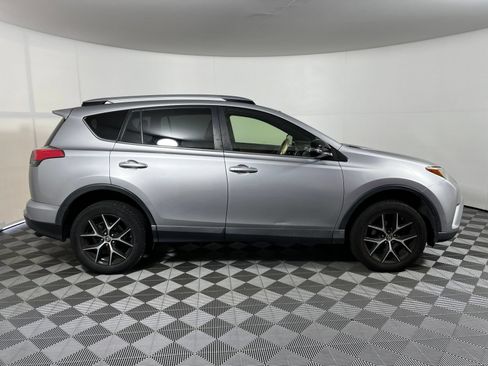 Used 2018 Toyota RAV4 SE w/ Power Extra Value Package FWD image 4