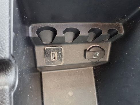 Used 2019 Jeep Cherokee Latitude Plus AWD/4WD image 20