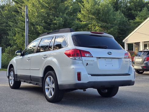 Used 2013 Subaru Outback 2.5i Premium AWD/4WD image 7