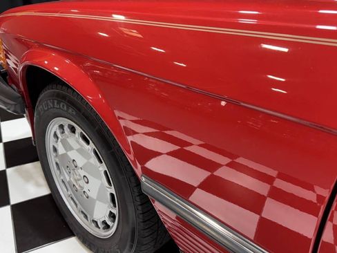 Used 1987 Mercedes-Benz 560 SL image 27