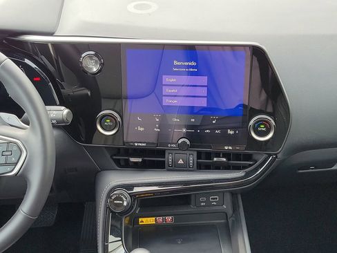Used 2025 Lexus NX 250 FWD w/ Accessory Package (K3) image 18