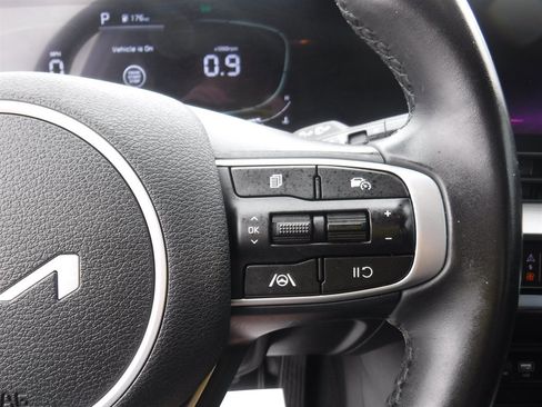 Used 2023 Kia Sportage EX image 19