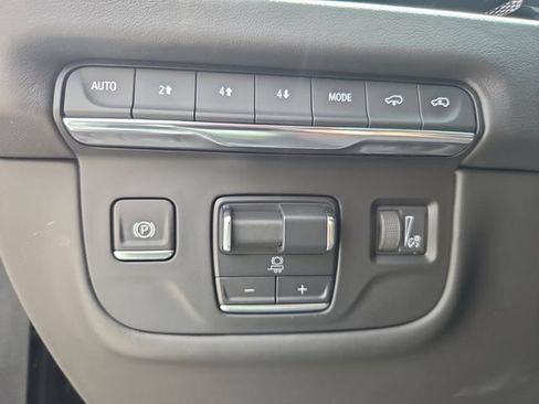 Used 2025 Cadillac Escalade Sport Platinum w/ LPO, ONYX Package AWD/4WD image 26