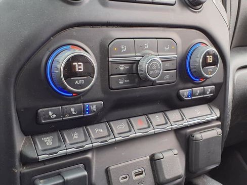 Used 2022 Chevrolet Silverado 2500 LTZ w/ LTZ Premium Package image 20