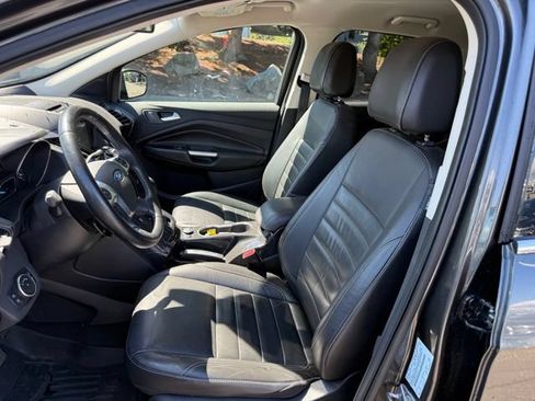 Used 2016 Ford Escape Titanium w/ Equipment Group 301A AWD/4WD image 10
