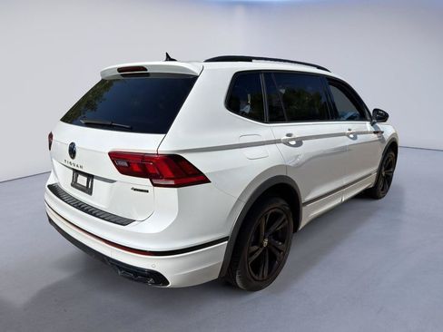 Used 2024 Volkswagen Tiguan SE R-Line w/ MDO Package, Two-Row AWD/4WD image 8