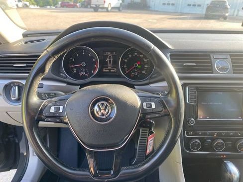 Used 2017 Volkswagen Passat 1.8T R-Line w/ R-Line Lighting Package FWD image 24