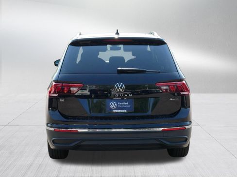 Certified 2023 Volkswagen Tiguan SE w/ Panoramic Sunroof Package AWD/4WD image 6