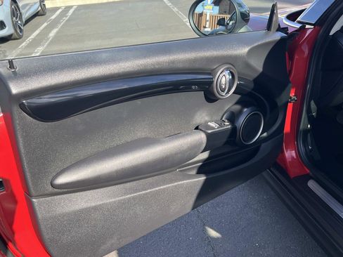 Used 2015 MINI Cooper S image 6