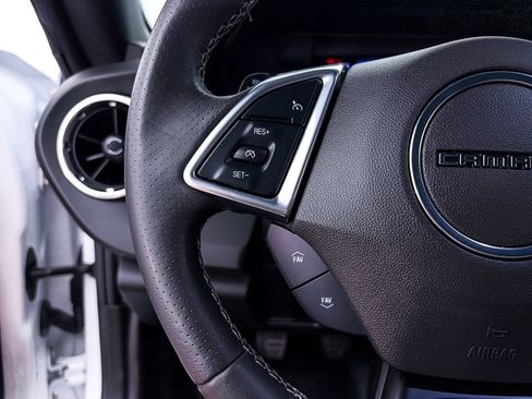 Used 2020 Chevrolet Camaro SS RWD image 28